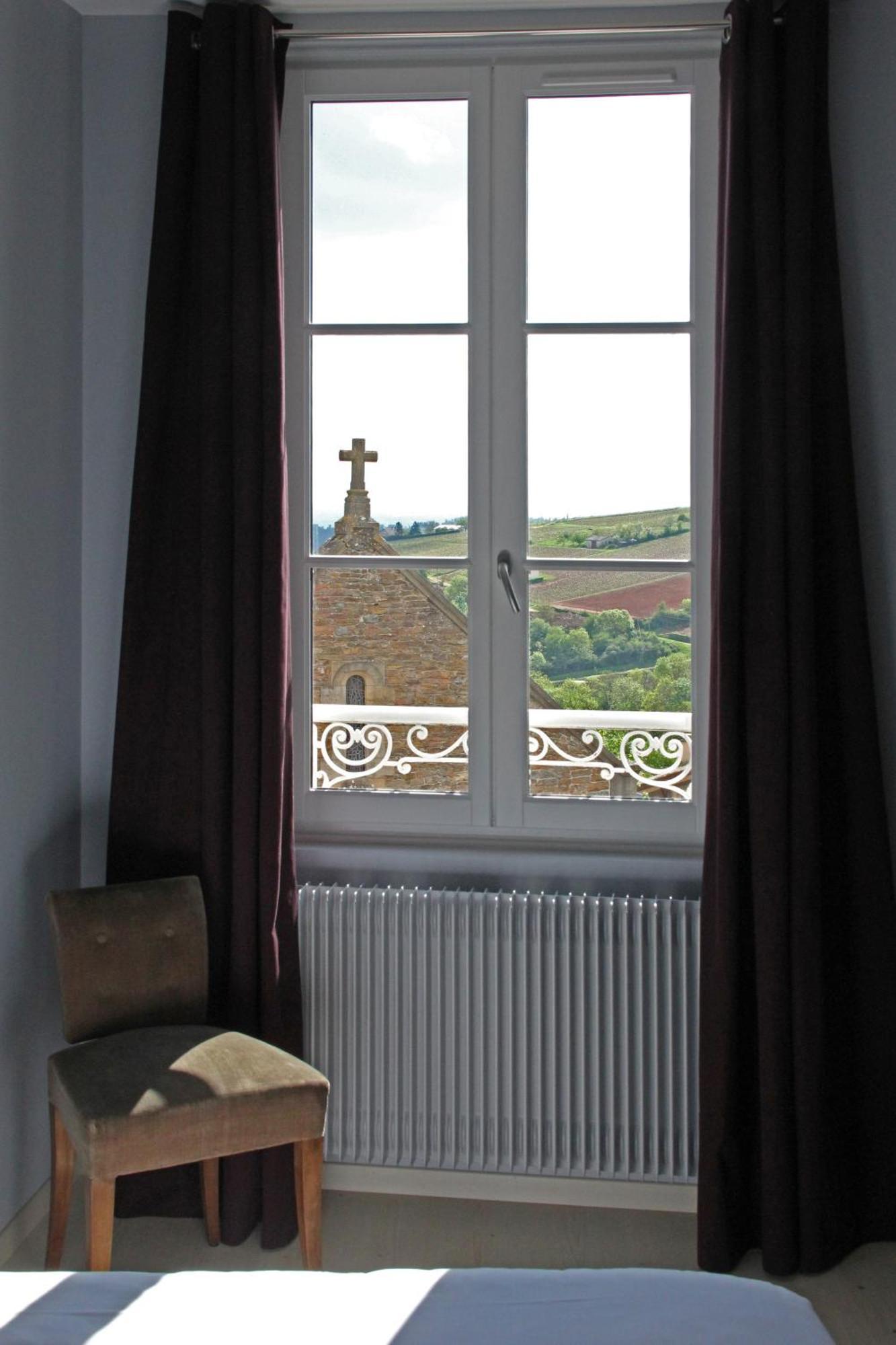 Hotel Courtille De Solutre エクステリア 写真